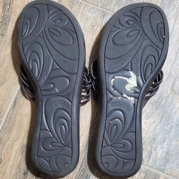Kenneth Cole Reaction Sandles SIZE 8.5M - Picture 2 of 3